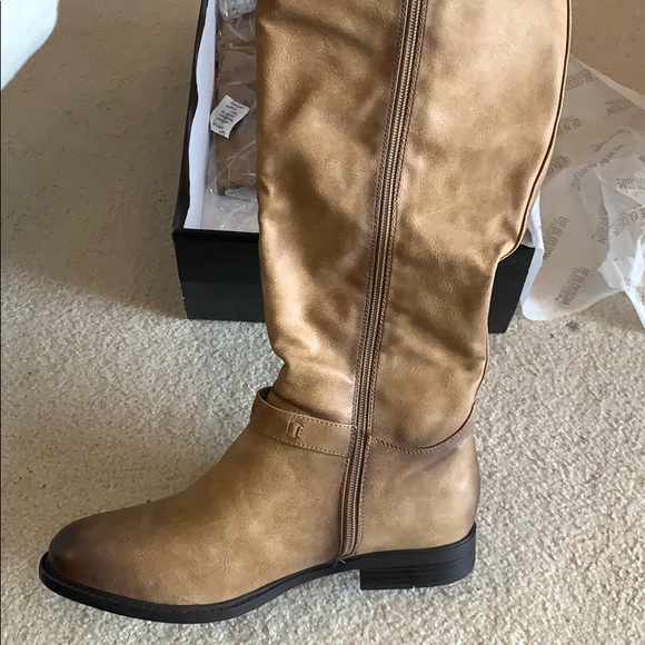 Tall tan women’s boots size 10 - Picture 2 of 3